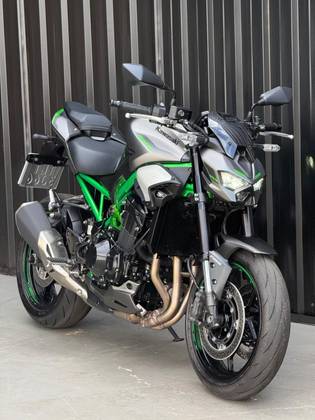 KAWASAKI Z900 KAWASAKI Z900